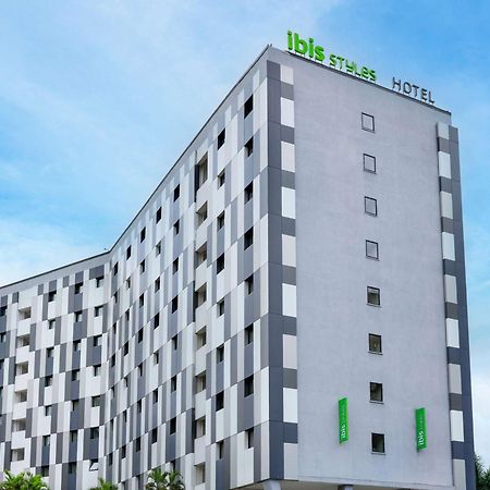 이비스 스타일 아크라 에어포트 호텔 외부 사진